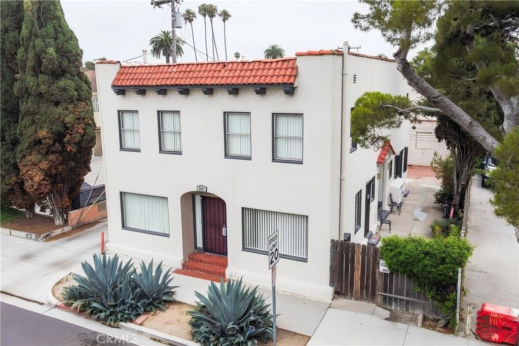 679 Obispo, Long Beach