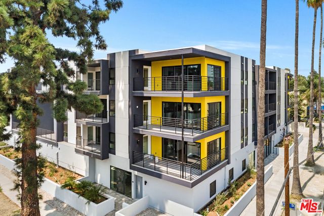 6363 Tyrone Avenue, Van Nuys