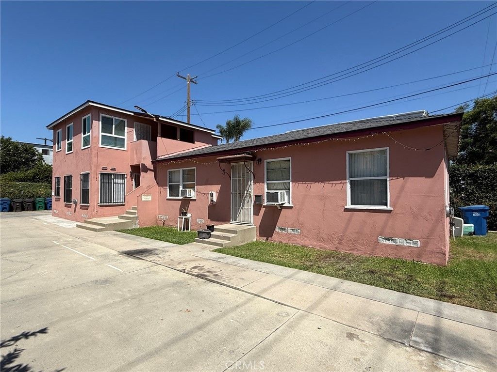 1111 Walnut, Long Beach