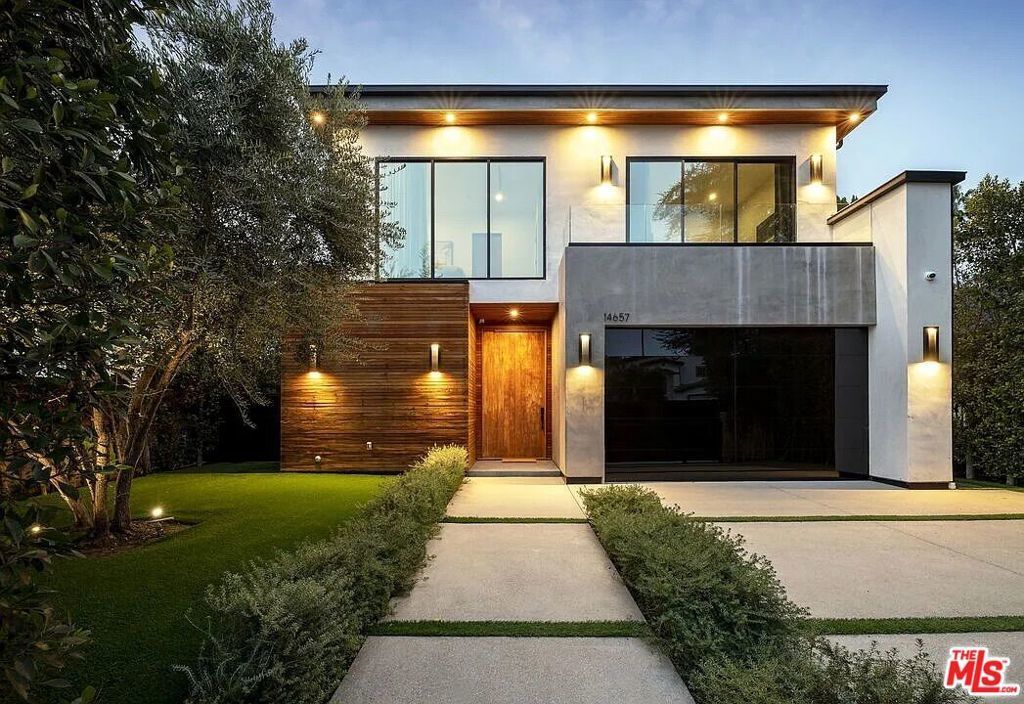 14657 Addison Street, Sherman Oaks