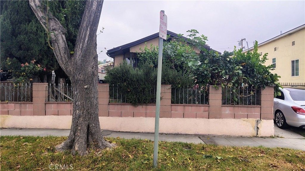 4225 Folsom, East Los Angeles
