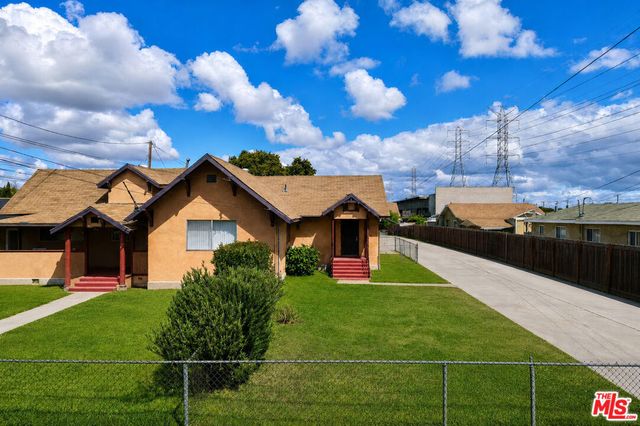9014 S Fir Avenue, Los Angeles