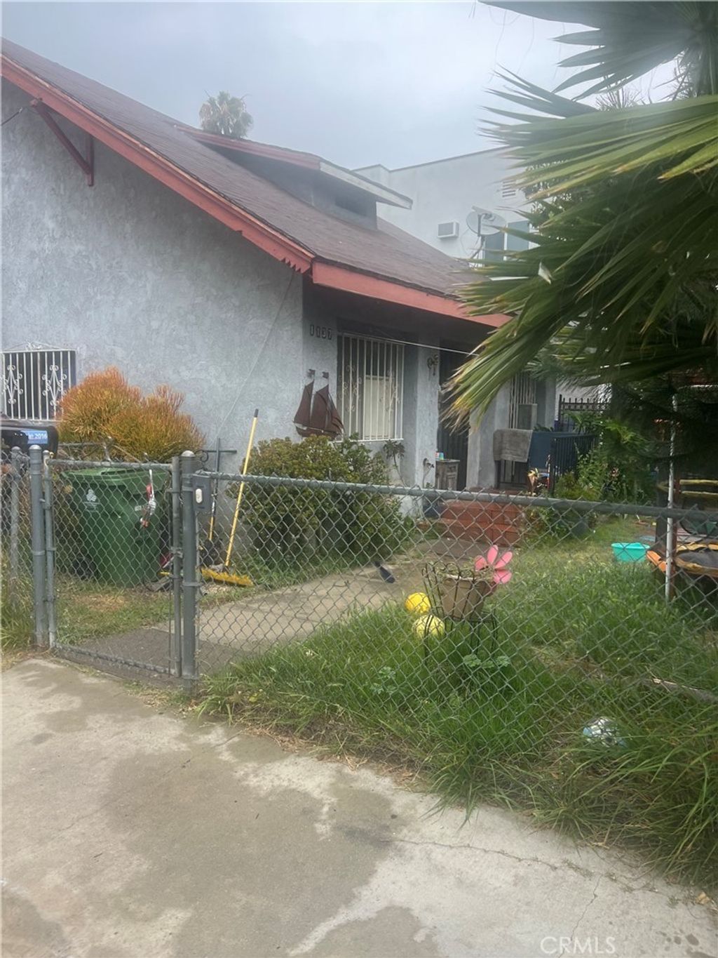 1137 N Ardmore, Hollywood Hills East