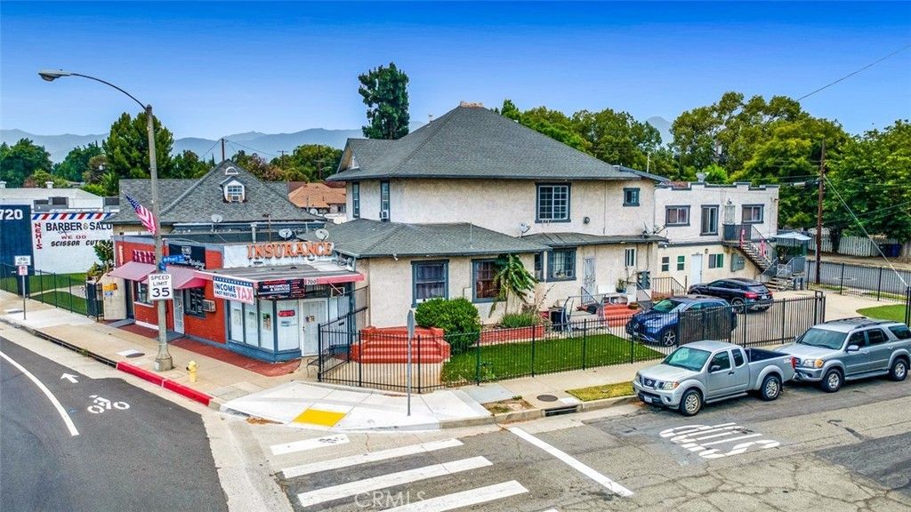 702 N Garey, Pomona