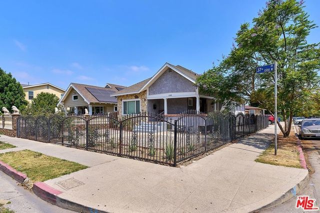 1305 W 37th Place, Los Angeles