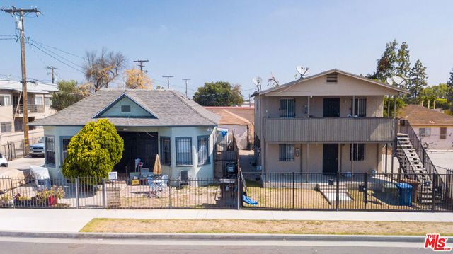 1005 W 95th Street, Los Angeles