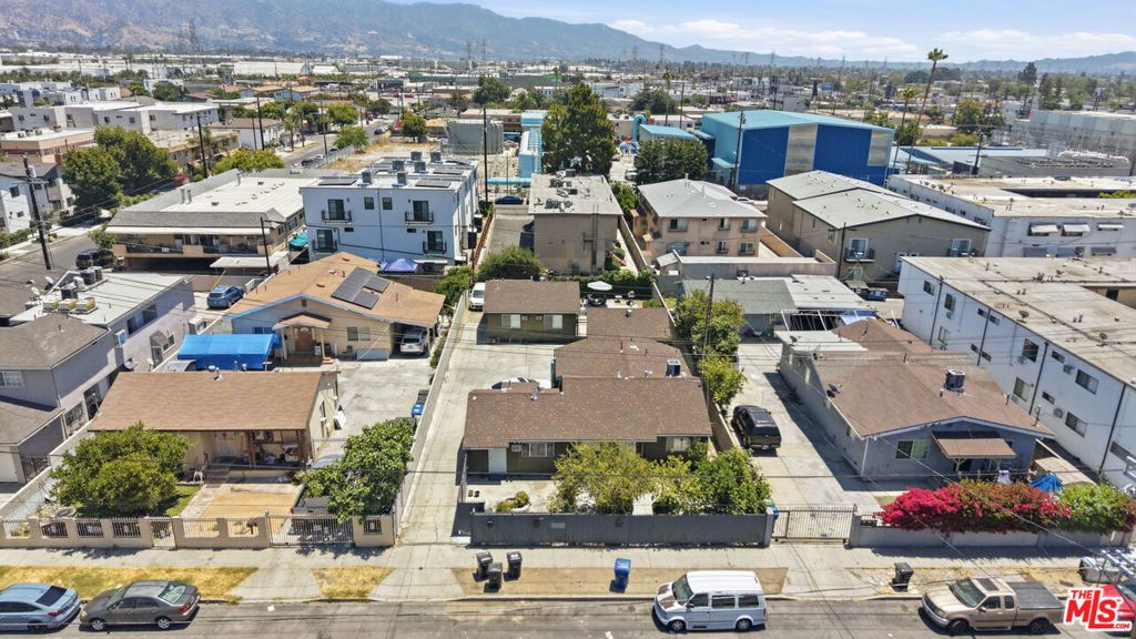 6850 Radford Avenue, North Hollywood