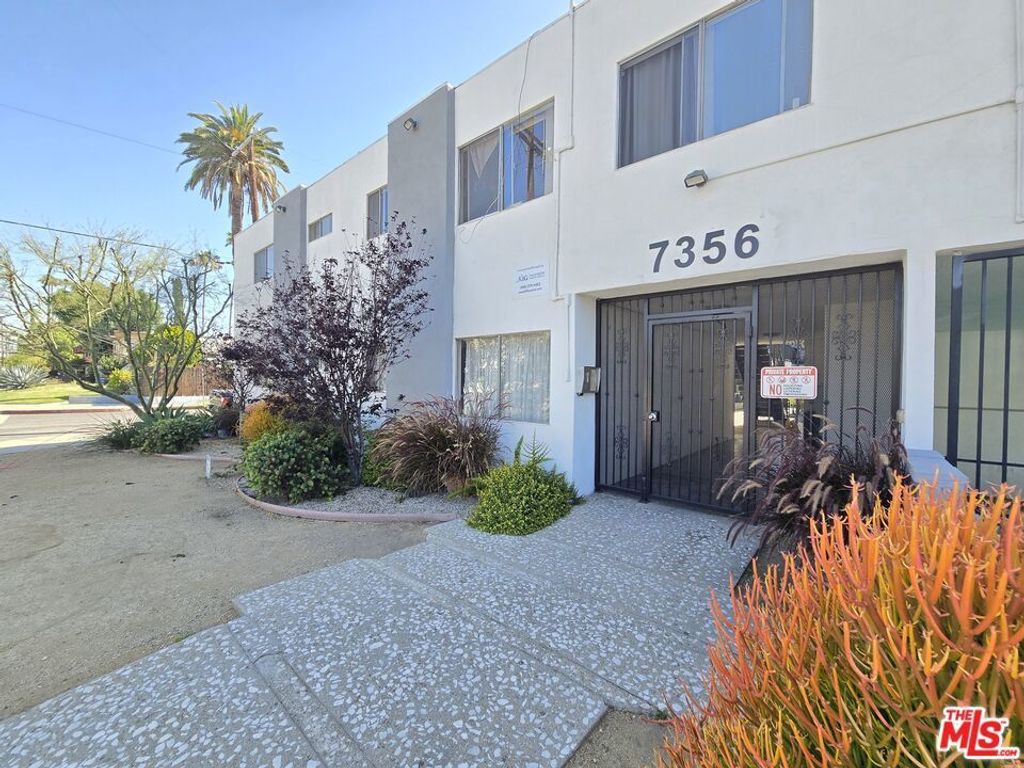 7356 Haskell Avenue, Van Nuys