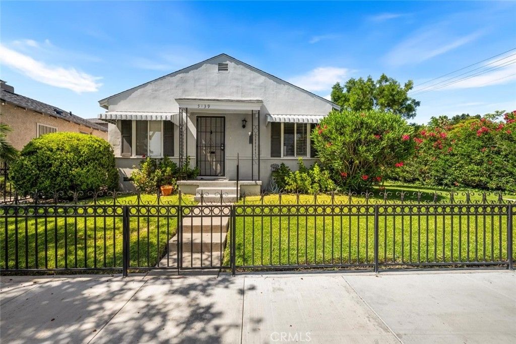 5139 E Carson Street, Long Beach