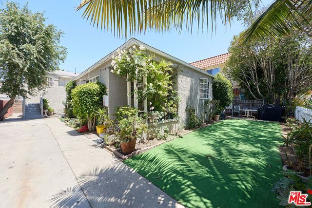 12029 Washington Place, Los Angeles