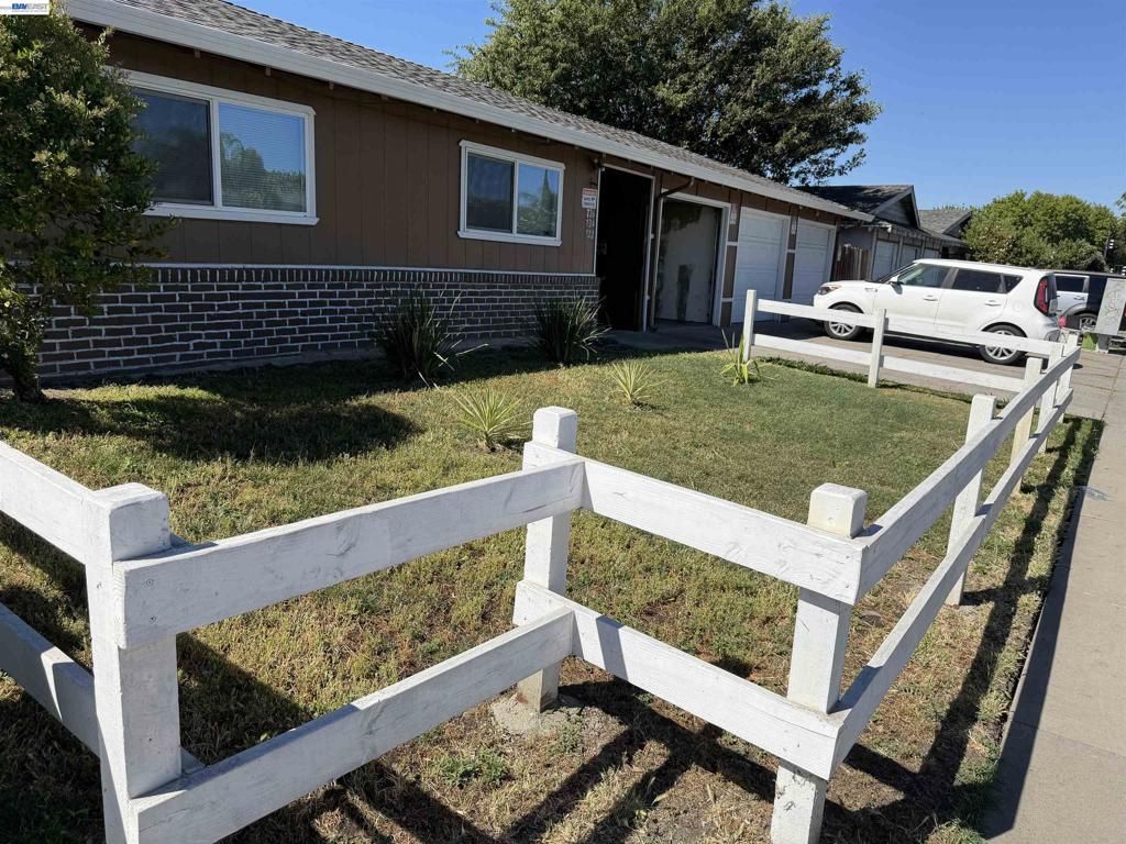 722 E Swain Rd, Stockton