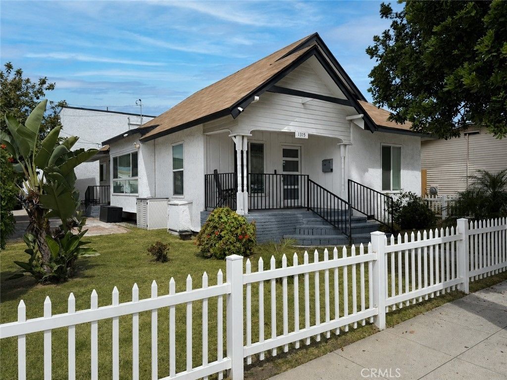 1315 Termino Avenue, Long Beach