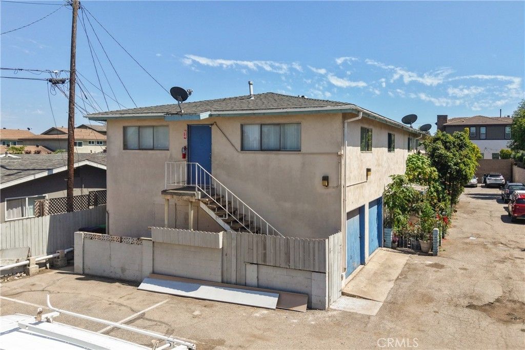681 Victoria, Costa Mesa