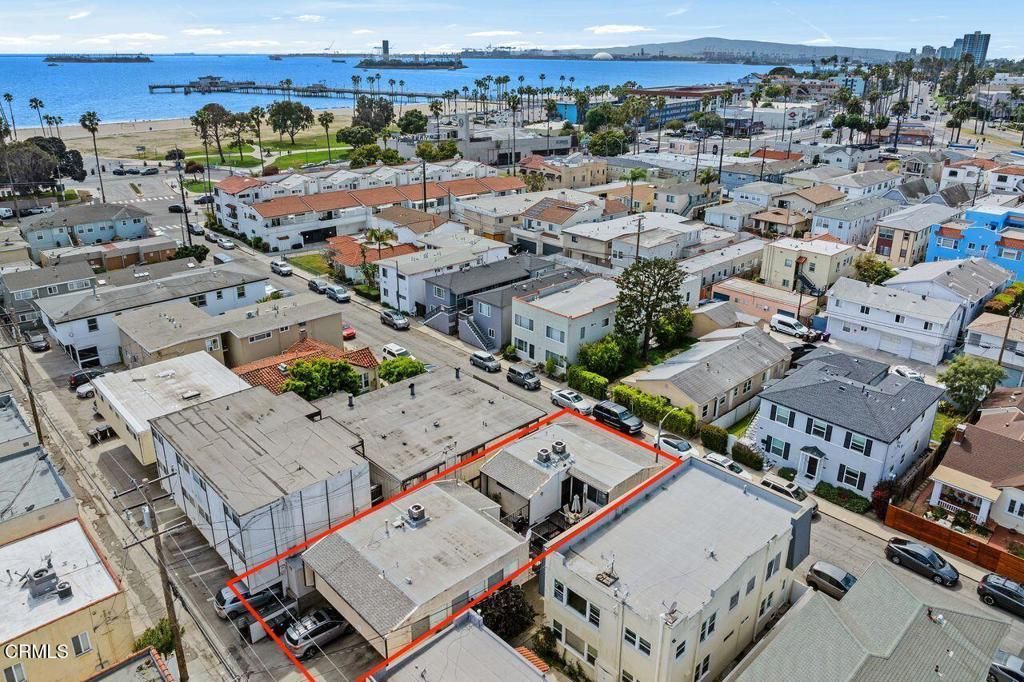 60 Bennett Avenue, Long Beach