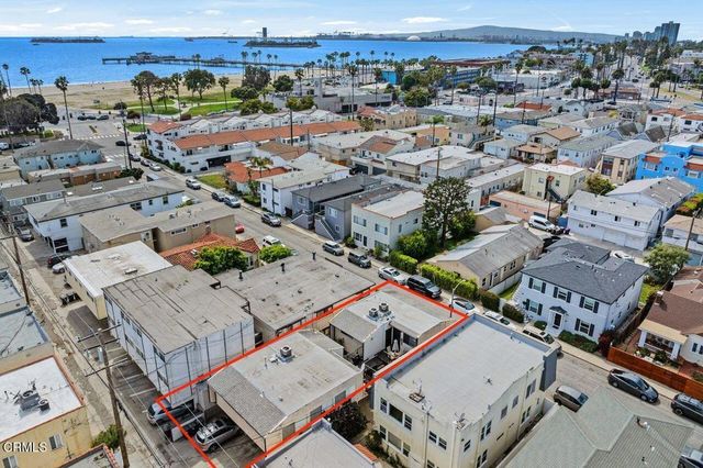 60 Bennett Avenue, Long Beach