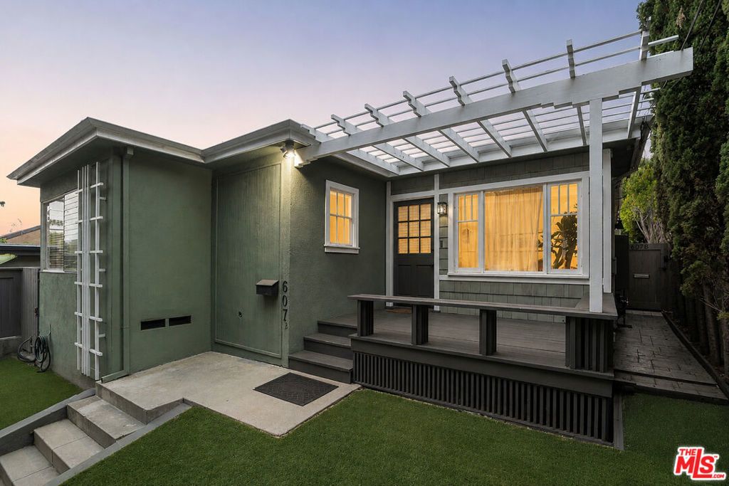 607 Ashland Avenue, Santa Monica