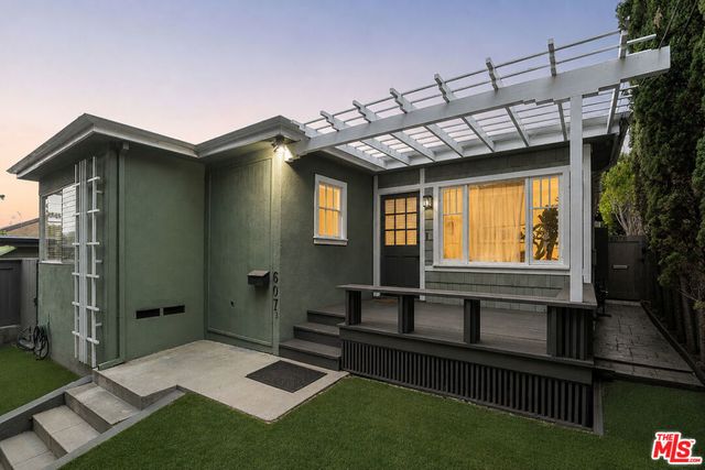 607 Ashland Avenue, Santa Monica