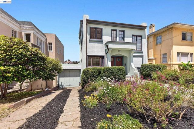 753 Warfield Ave, Oakland