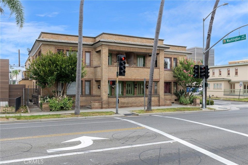 1301 N Broadway, Santa Ana