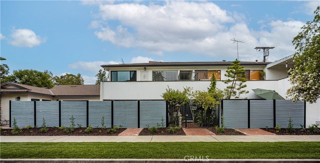 12408 Archwood, North Hollywood
