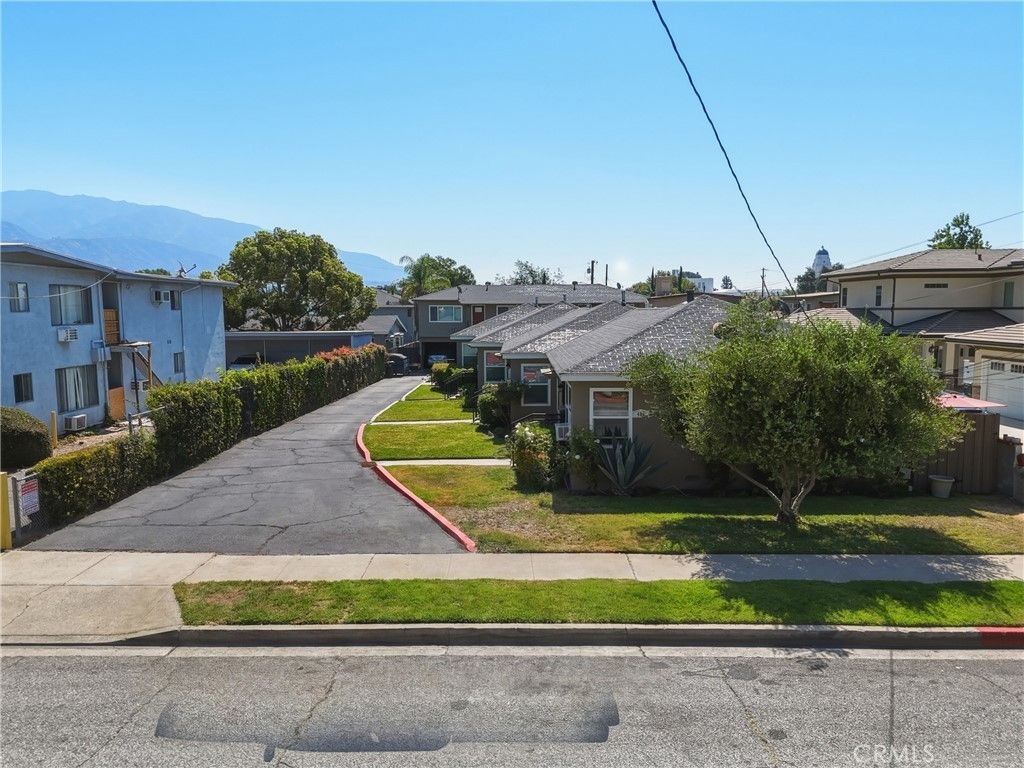 406 S 5th Avenue, Monrovia