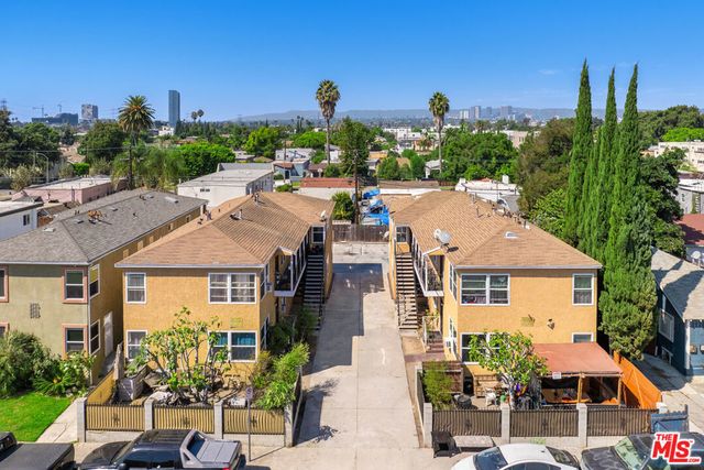 2743 S Redondo Boulevard, Los Angeles