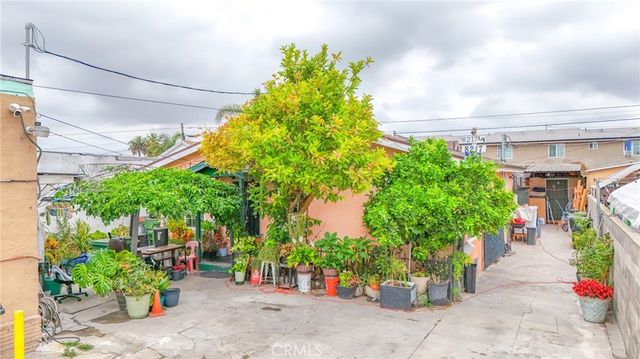 8217 Broadway Street, Los Angeles