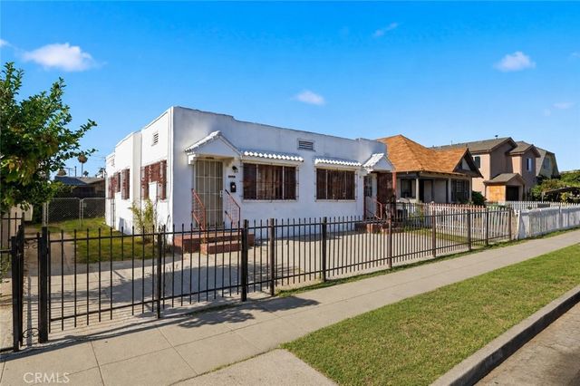 947 W 60th, Los Angeles