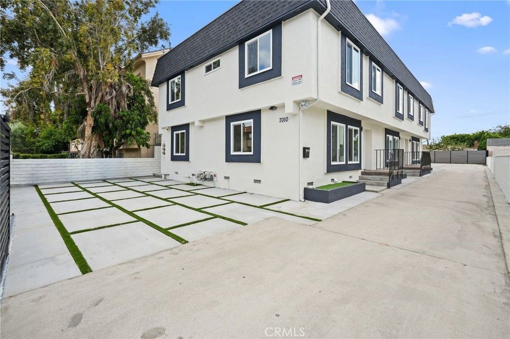 7010 Lennox Avenue, Van Nuys