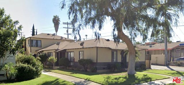 12036 Magnolia Boulevard, Valley Village