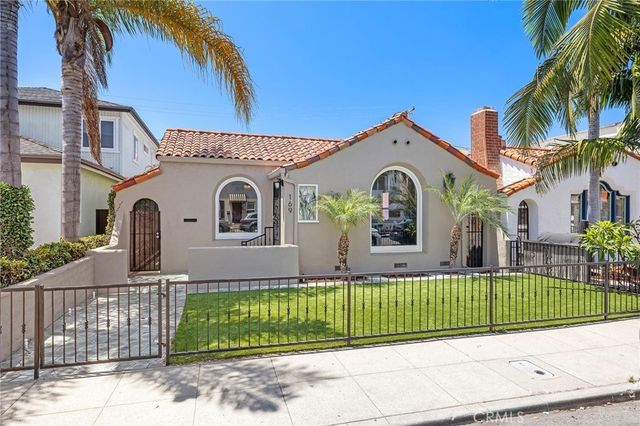 169 Roycroft, Long Beach