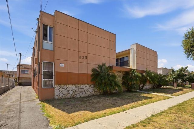925 Larch, Inglewood