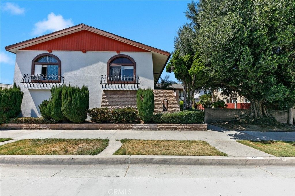 245 E Artesia, Long Beach