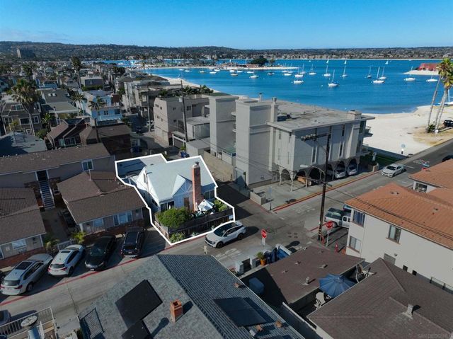 3510 Bayside Lane, San Diego