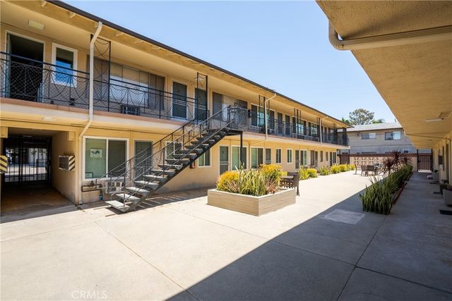 618 W Route 66, Glendora
