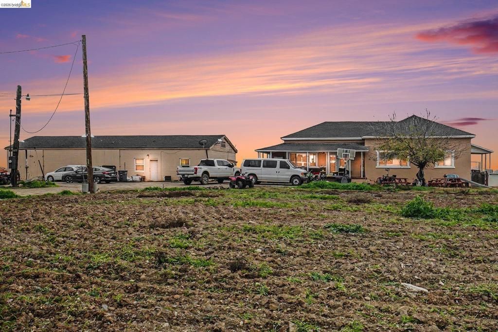 4120 Camino Diablo, Byron