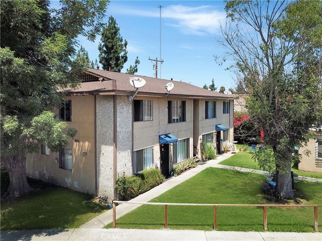 1600 Picadilly, Fullerton