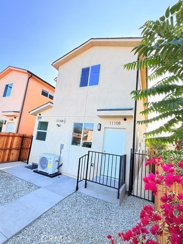 11108 S Avalon, Los Angeles