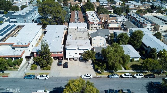 1052 Elm Avenue, Glendale