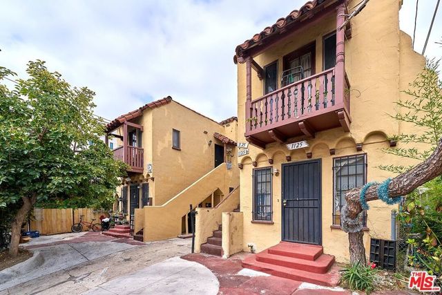 1125 S Ardmore Avenue, Los Angeles