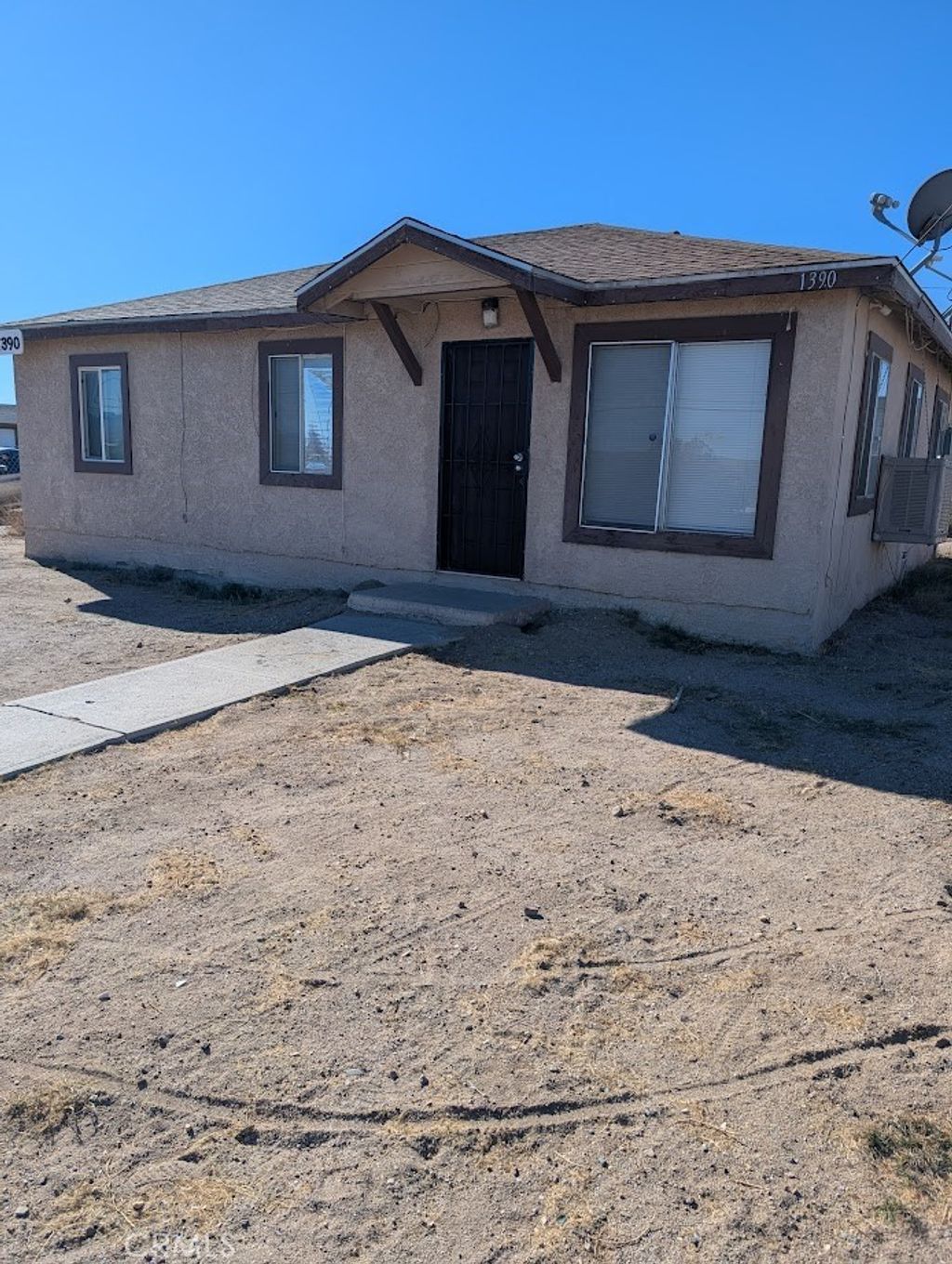 1390 Riverside Drive, Barstow