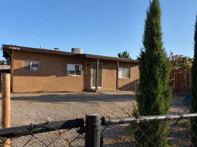 11985 Chamberlaine Way, Adelanto