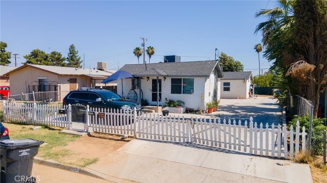 1229 Jeffrey, Bakersfield
