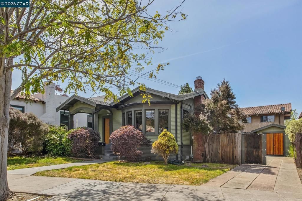 1242 Hopkins St, Berkeley