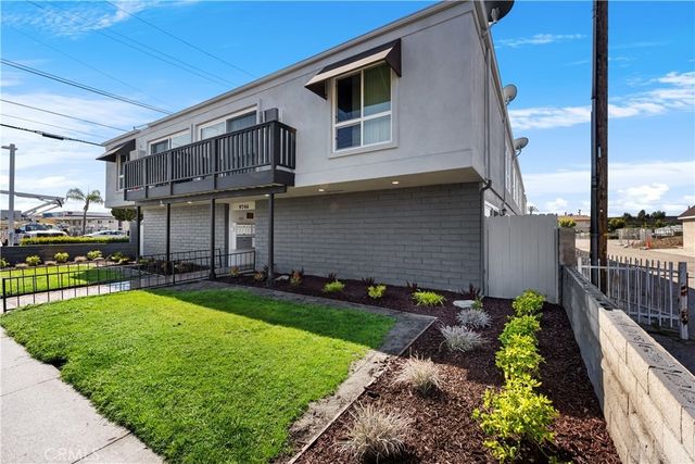 9746 Park, Bellflower