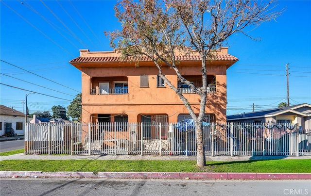 9019 S San Pedro, Los Angeles
