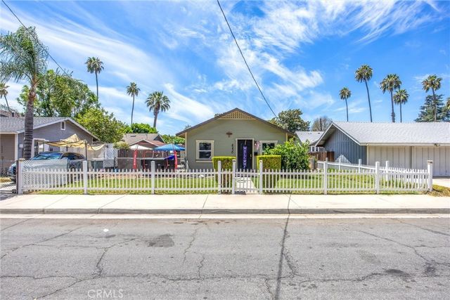4230 13th, Riverside