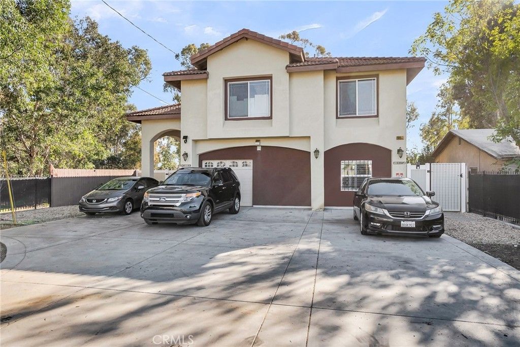 6800 Arlington, Riverside