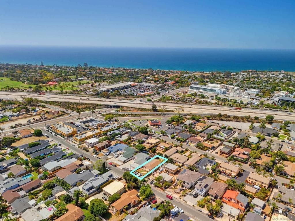 1090 Gardena Rd, Encinitas