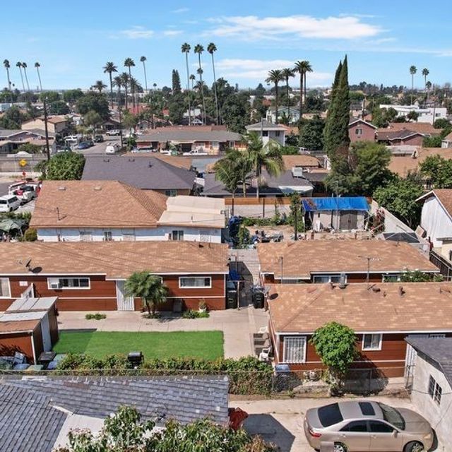 1715 E 65th Street, Los Angeles